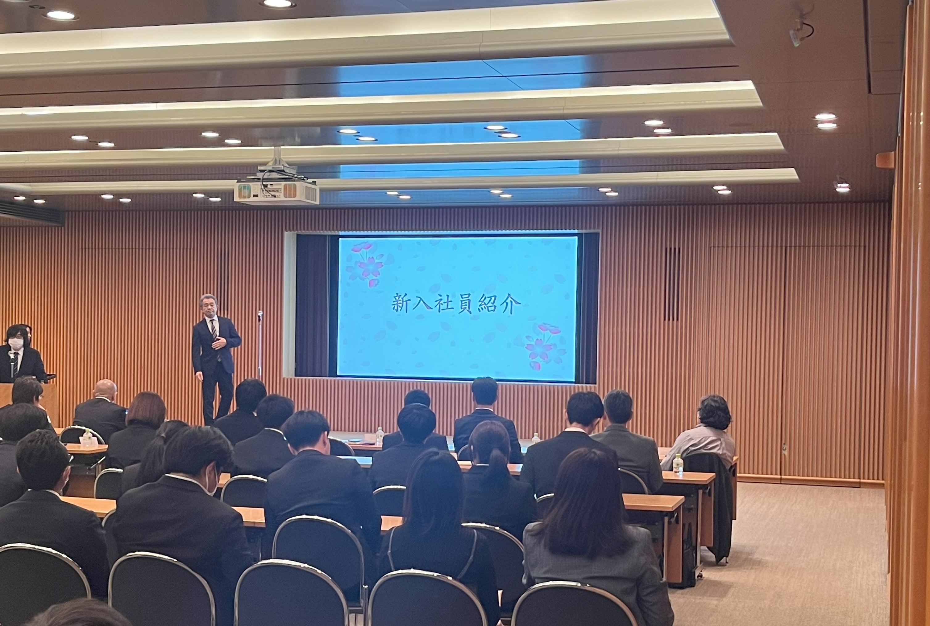 入社式